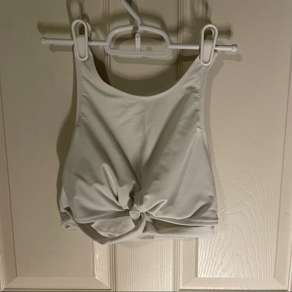 Women’s swimsuit top